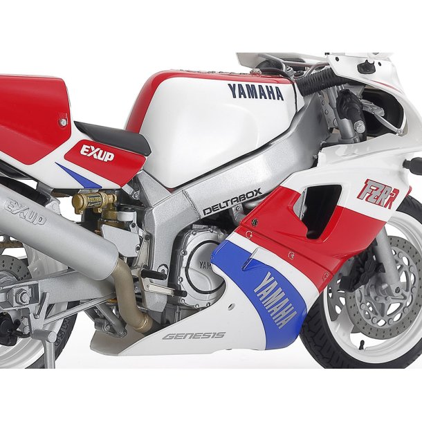 YAMAHA FZR750R (OW01) 