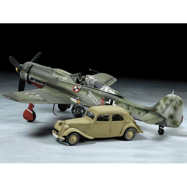Focke-Wulf Fw190 D-9 JV44 &amp; Citroen Traction 11CV Staff Car