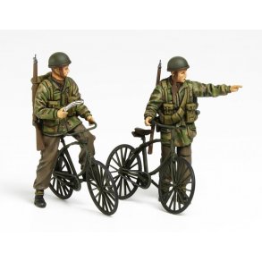 Engelske faldskrmssoldater med cykler