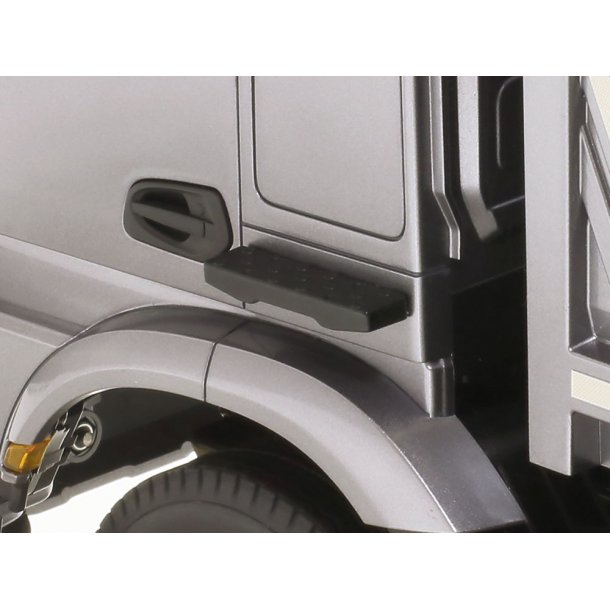 Mercedes-Benz Arocs 3348 6 x 4 med tiplad