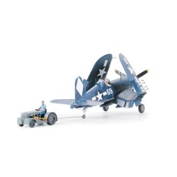 Vought F4U-1D Corsair w/ &acute;Moto-Tug&acute;