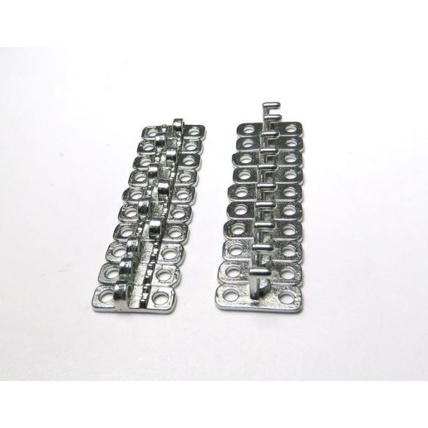 Hngsler i forniklet messing, skala 1/14