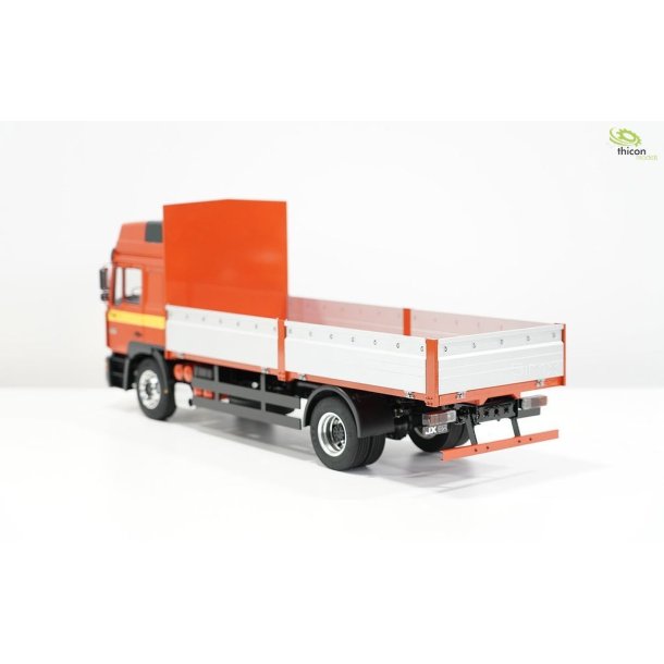 MAN F2000 2-akslet lastbil med fladt lad