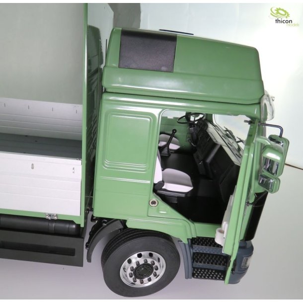 MAN F2000 2-akslet lastbil med fladt lad