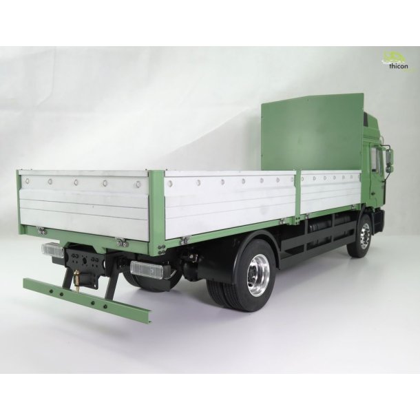 MAN F2000 2-akslet lastbil med fladt lad