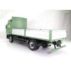 MAN F2000 2-akslet lastbil med fladt lad