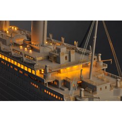 Titanic, skala 1/200. Inkl. LED-st
