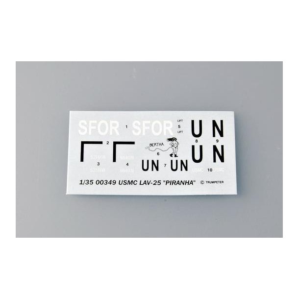 LAV-25 &acute;PIRANHA&acute;