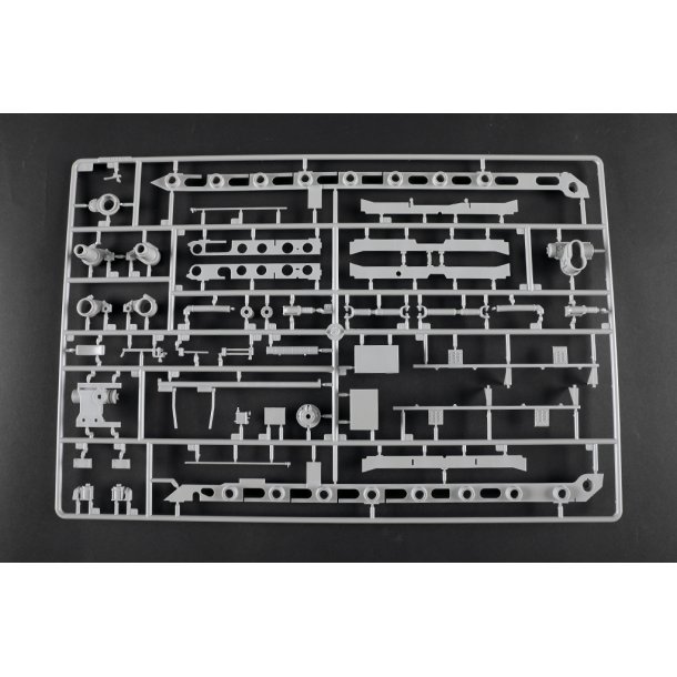 Pz.Kpfw.VI Ausf.E Sd.Kfz.181 Tiger I (Late Production), skala 1/16