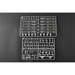 Pz.Kpfw.VI Sd.Kfz.182 Tiger II (Henschel 105mm), skala 1/16