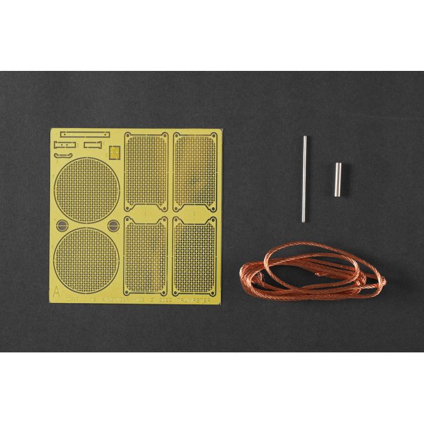 Pz.Kpfw.VI Sd.Kfz.182 Tiger II (Henschel 105mm), skala 1/16