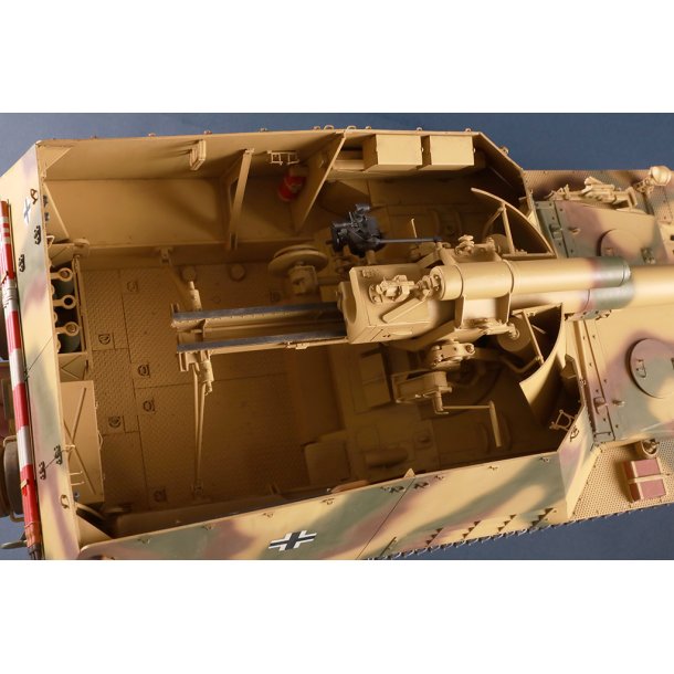 German Sd.Kfz.165 Hummel (Late Production), skala 1/16