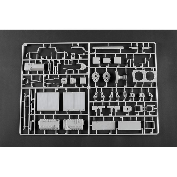 German Sd.Kfz.165 Hummel (Late Production), skala 1/16