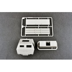 M142 High Mobility Artillery Rocket System (HIMARS)