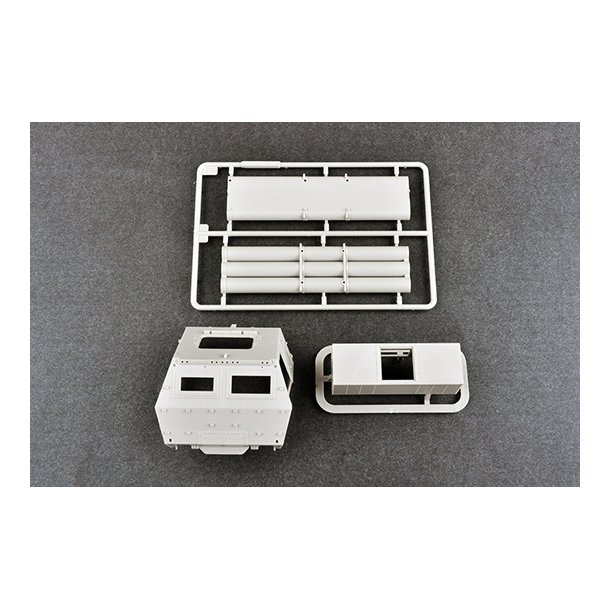 M142 High Mobility Artillery Rocket System (HIMARS)