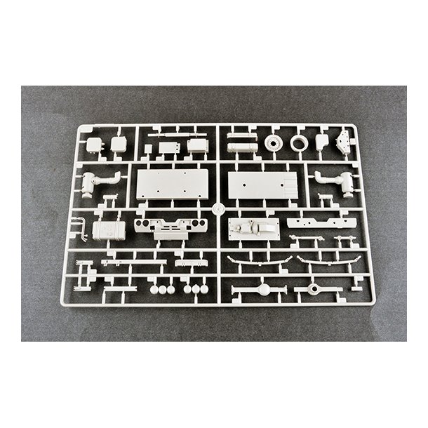 M142 High Mobility Artillery Rocket System (HIMARS)
