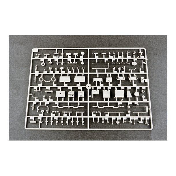 M142 High Mobility Artillery Rocket System (HIMARS)