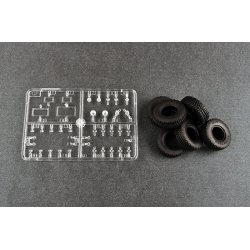 M142 High Mobility Artillery Rocket System (HIMARS)