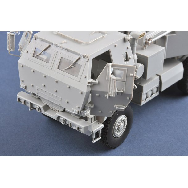 M142 High Mobility Artillery Rocket System (HIMARS)