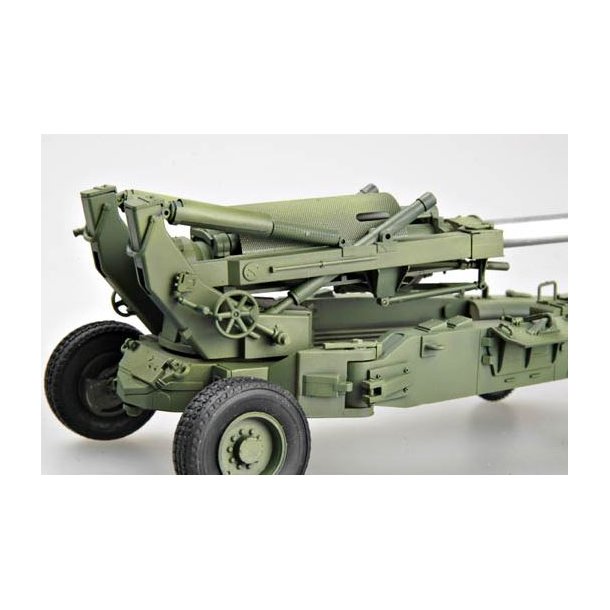 M198 155mm Medium Towed Howitzer (early version)