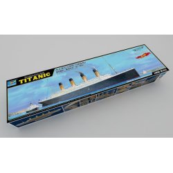 Titanic, skala 1/200. Inkl. LED-st