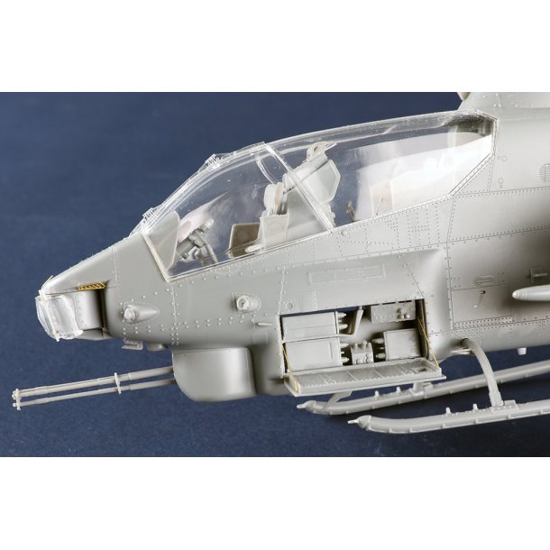 AH-1W Super Cobra (Turned Exhaust), skala 1/35 