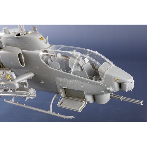 AH-1W Super Cobra (Turned Exhaust), skala 1/35 