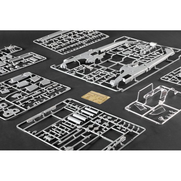 AH-1W Super Cobra (Turned Exhaust), skala 1/35 
