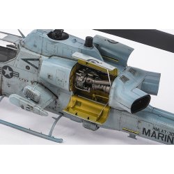 AH-1W Super Cobra (Turned Exhaust), skala 1/35 