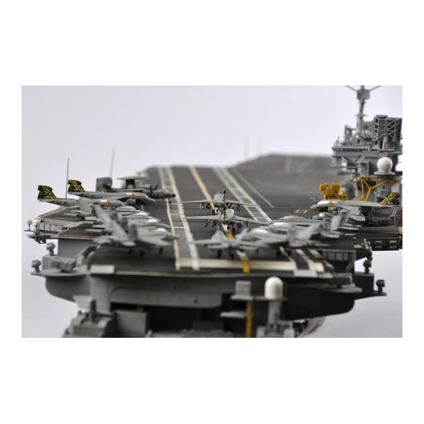 USS Kitty Hawk CV-63