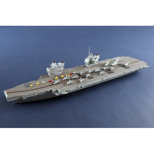 Queen Elizabeth Aircraft Carrier, skala 1/700