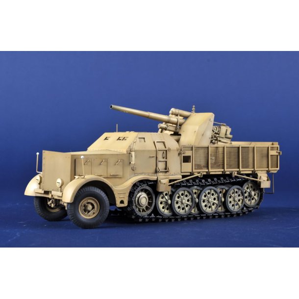 Schwerer Zugkraftwagen 18 t with 8.8cm Flak