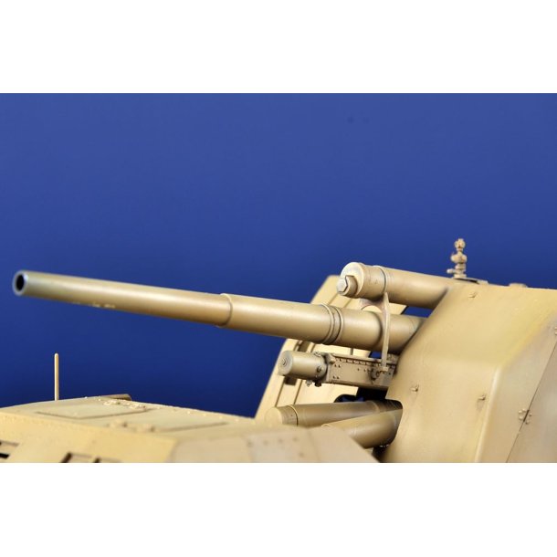 Schwerer Zugkraftwagen 18 t with 8.8cm Flak