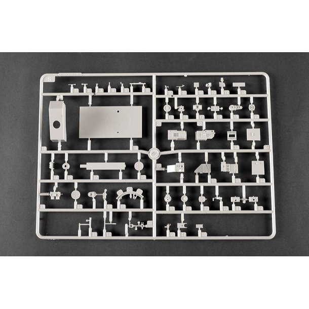 Schwerer Zugkraftwagen 18 t with 8.8cm Flak