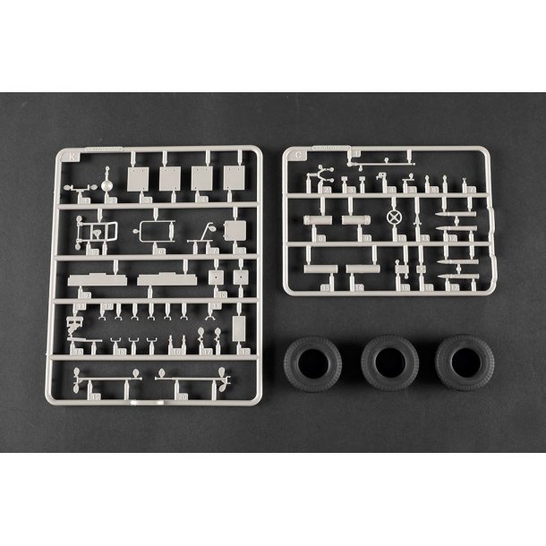 Schwerer Zugkraftwagen 18 t with 8.8cm Flak