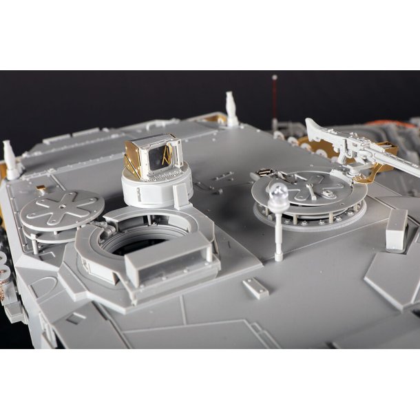 German Leopard 2A6 MBT, skala 1/16