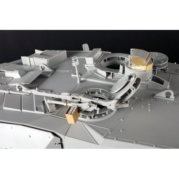 German Leopard 2A6 MBT, skala 1/16