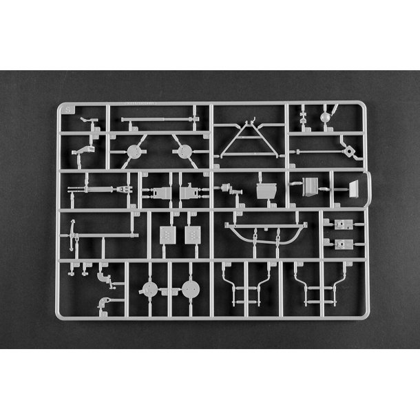 German Leopard 2A6 MBT, skala 1/16