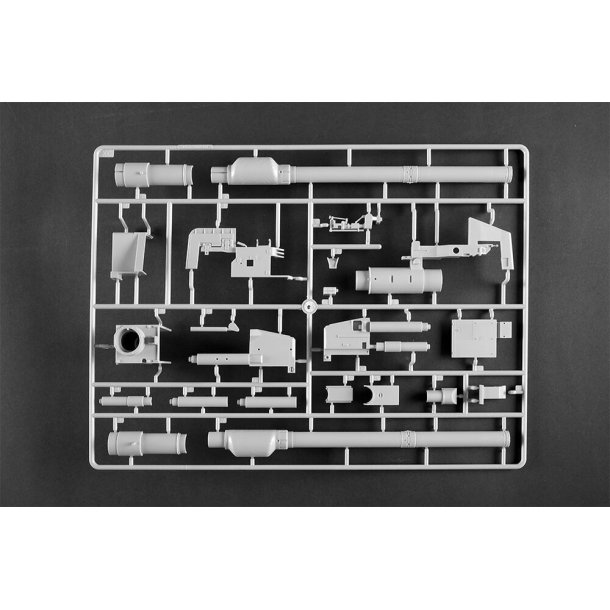 German Leopard 2A6 MBT, skala 1/16