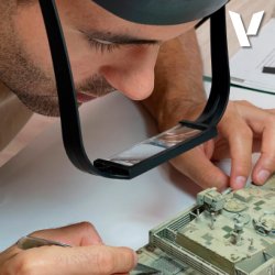 Lightweight Headband Magnifier with 4 Lenses